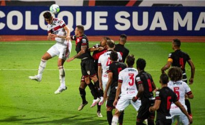 Lance do jogo desta noite. (Foto: Alexandre Vidal/Flamengo/ReproduoGazetaEsportiva)