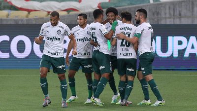 Comemorao dos jogadores do Palmeiras aps o primeiro gol da partida. (Foto: Palmeiras/FC)