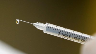 Plenrio do STF deve julgar dois casos que tratam da obrigatoriedade ou no da vacina Imagem: SIPHIWE SIBEKO